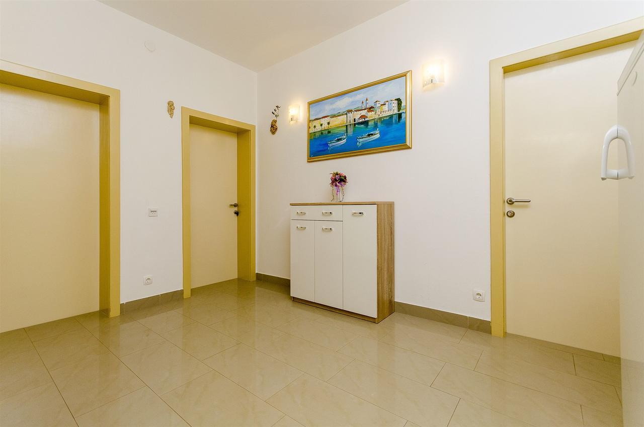Apartments Vinko Trogir Zewnętrze zdjęcie
